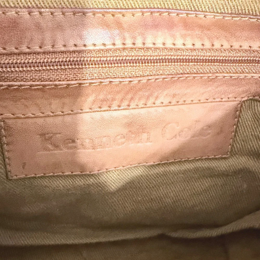 Kenneth Cole‎ Messenger Bag Flap Tan Leather Adjustable Strap One Size